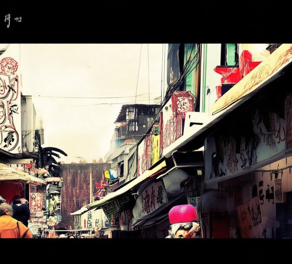 朝天门商贸城,新闻背后的挣扎与希望 朝天门商贸城,新闻背后的挣扎与希望