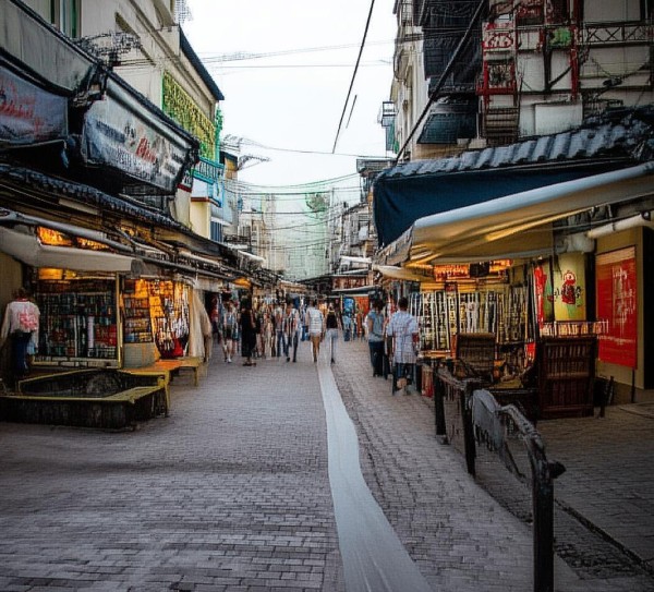 商贸城还未开业？最新消息引发热议，商家经营面临挑战。